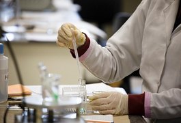 Anvisa aprova segunda dose da vacina de Oxford contra Covid-19 em voluntários