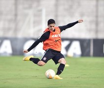 Fagner lembra empenho para mostrar evolução defensiva no Corinthians