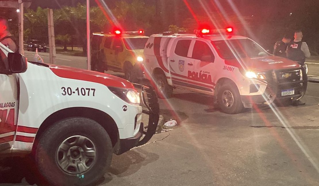 Briga termina com homem baleado no Bosque das Arapiracas; assista