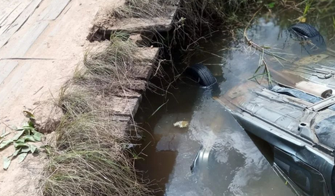 Carro cai no Rio dos Paus e mulher morre em Maragogi; outras três pessoas estavam no veículo, incluindo filha e companheiro da vítima