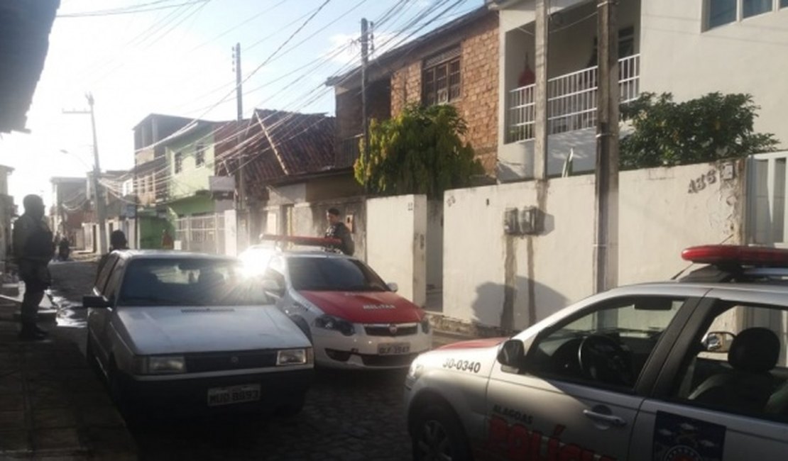 Operação cumpre mandados contra suspeitos de tráfico de drogas na capital