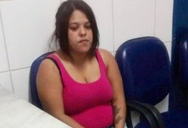 Polícia apreende meio quilo de crack e prende mulher por tráfico de drogas