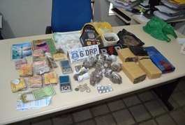 Polícia apreende mais de R$ 12 mil em drogas e quatro pessoas são detidas