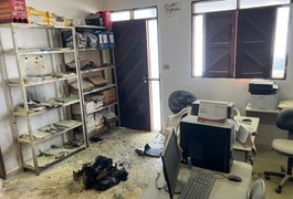 Homem que ateou fogo em posto de saúde de Craíbas será indiciado