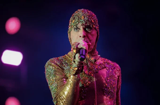 Ney Matogrosso anuncia pausa nos shows após cirurgia: 'Não é nada grave'