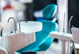 Dupla é presa após invadir e furtar loja de produtos odontológicos em Arapiraca