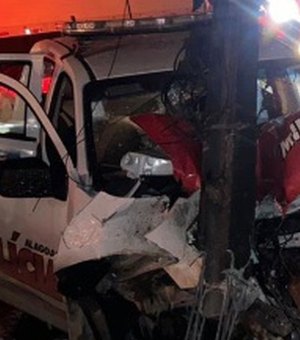 Acompanhamento policial a veículo suspeito termina em grave acidente na parte alta de Maceió