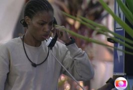 No BBB 23, Tina atende Big Fone e indica dois brothers ao paredão