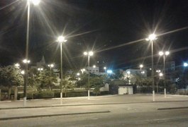 Secretaria de Serviços Públicos realiza reparos na rede elétrica do Parque Ceci Cunha