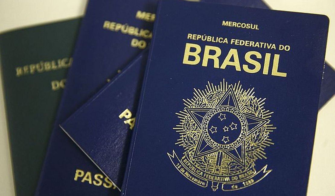Adiada exigência de visto para turistas dos EUA, Canadá e Austrália