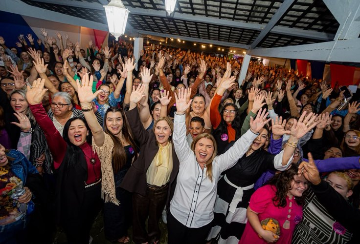 Movimento “Elas com Rute” reúne multidão para discutir pautas em defesa dos direitos das mulheres