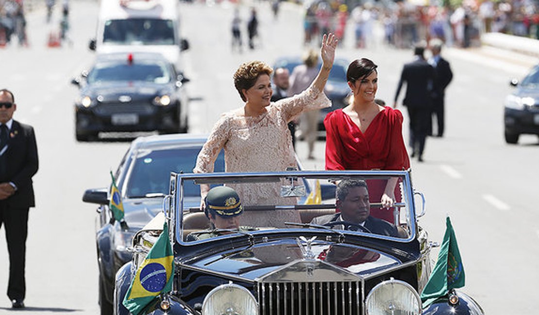 Dilma defende na posse ajustes na economia para país crescer