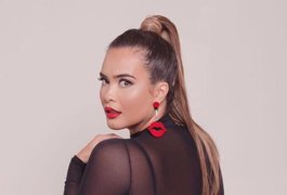 Geisy Arruda compra vibrador para a mãe e é detonada na web