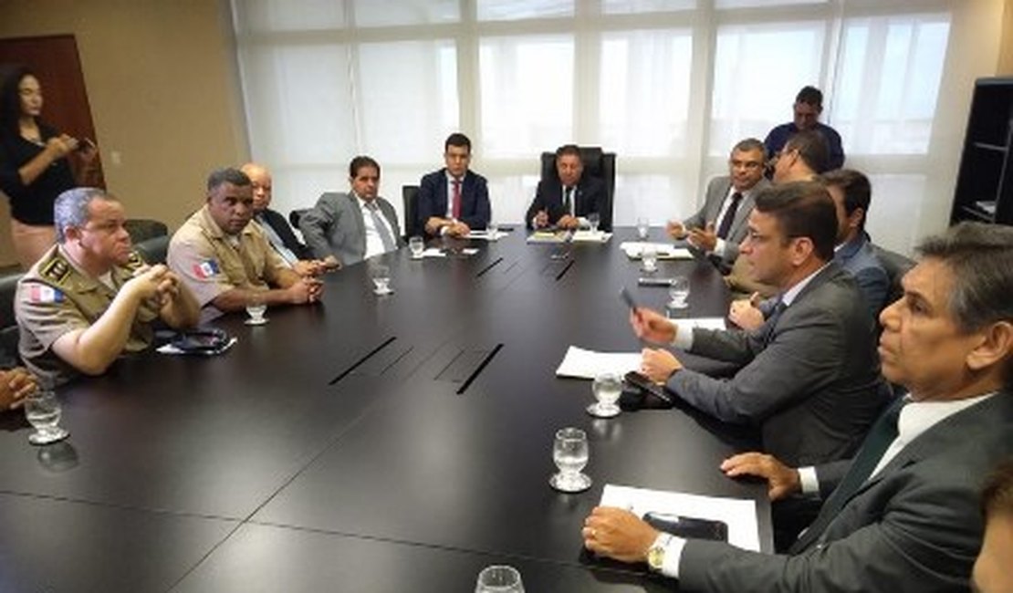 Reunião discute denúncias de abusos praticados por militares durante abordagens policiais em AL