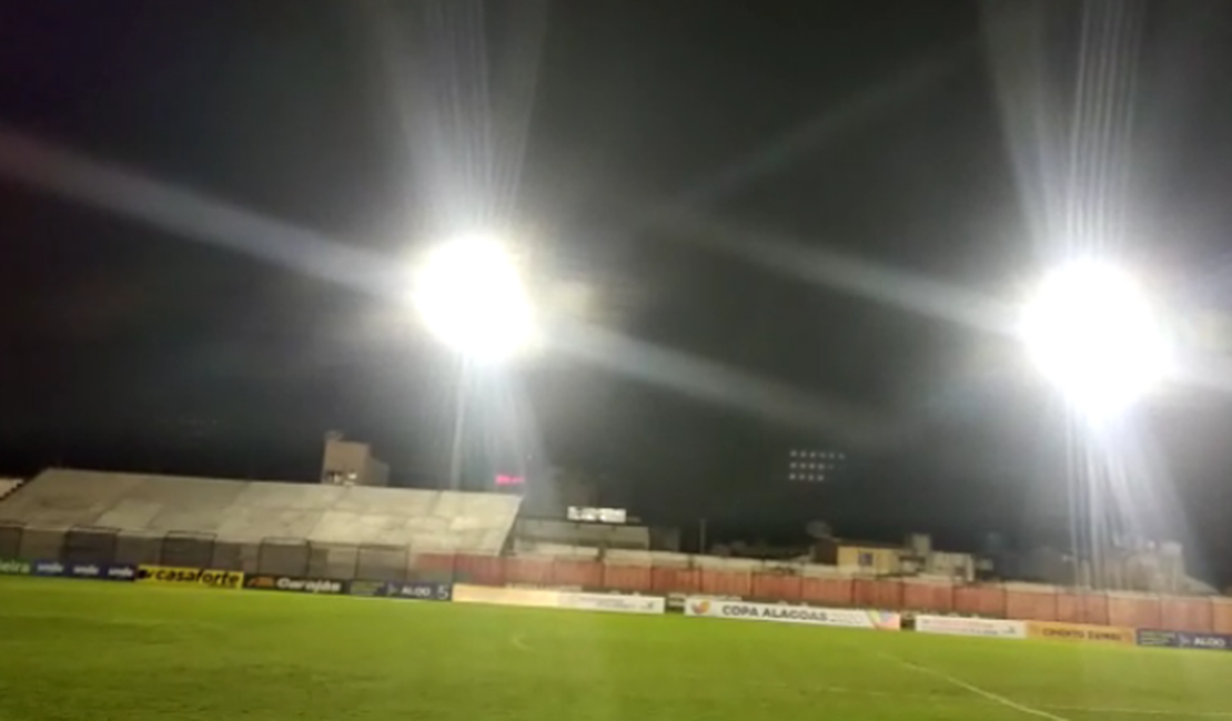 Obras no Estádio Coaracy da Mata Fonseca estão previstas para encerrar em maio