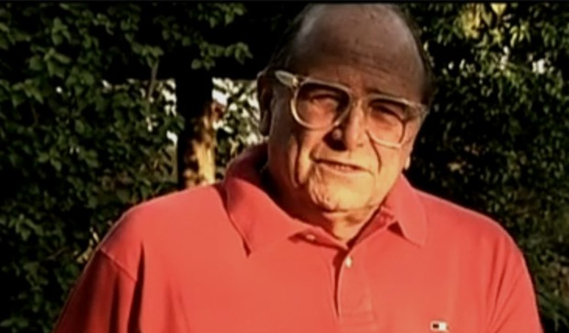 Morre o diretor de TV e cineasta Carlos Manga aos 87 anos