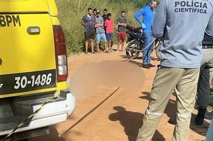 Criminosos matam mulher e deixam homem baleado na estrada que dá acesso ao Pau D'Arco