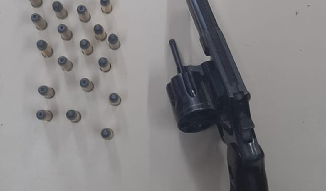 Idoso de 81 anos é preso com arma após ameaçar familiares, em  São José da Tapera