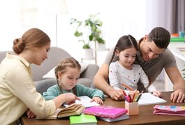 EAD na educação básica: pais enfrentam desafios para manter a motivação dos filhos nos estudos