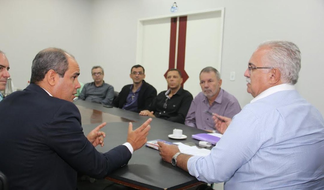 Prefeitura busca alternativas junto à Caixa para quitar salários de dezembro