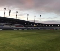 Juíza libera duas torcidas e setor de arquibancada baixa para jogo entre CRB e CSA