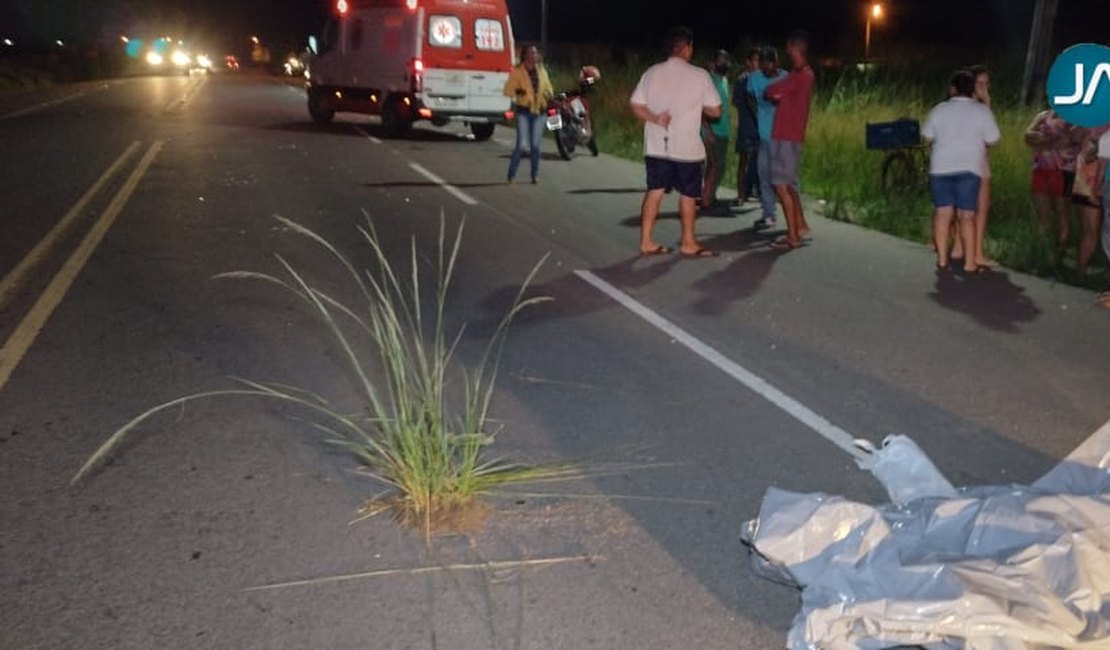 Vídeo. Homem morre atropelado por caminhão em trecho da rodovia AL-110 na zona rural de Arapiraca