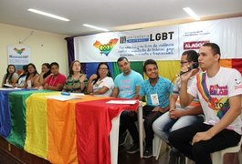 Homossexuais discutem direitos e melhorias de políticas públicas