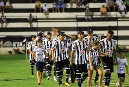 Maurílio Silva relaciona 25 atletas para partida contra o CEO