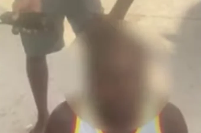 Assista: Vídeo mostra homens raspando cabelo de mulheres à força no Rio de Janeiro