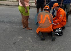 Colisão entre carro e moto deixa motociclista ferido em Arapiraca