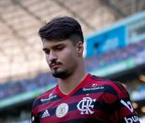 Zagueiro do Flamengo chama colega de time de macaco