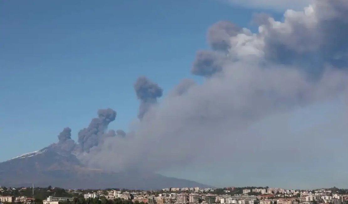 Erupção dos vulcões Etna e Stromboli deixa Itália em alerta