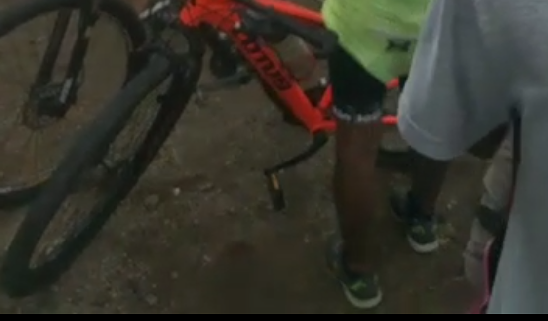 Homem invade residência, efetua disparos e fica ferido após PMAL revidar injusta agressão