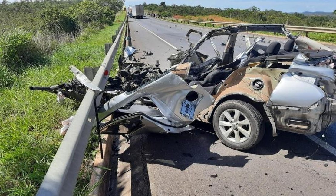 Dois graves acidentes em estradas de Minas Gerais deixam dez mortos