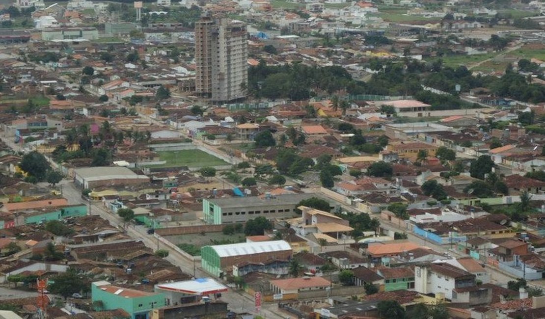 Residência é invadida e objetos furtados no Bom Sucesso, em Arapiraca