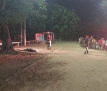 Dupla armada mata homem que estava assistindo partida de futebol amador em Maceió