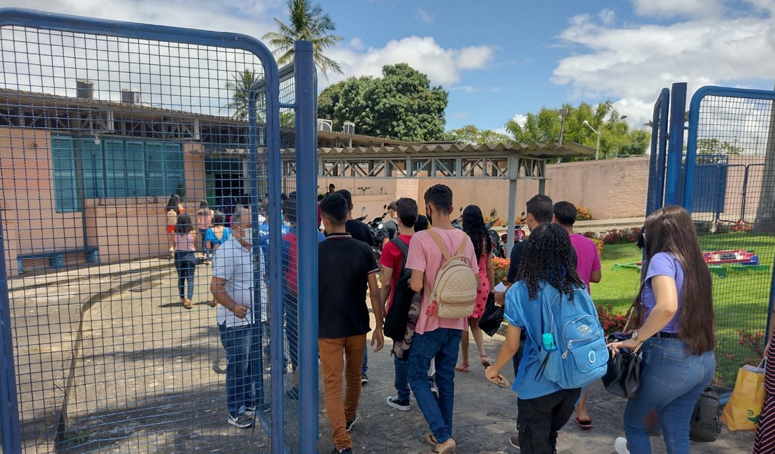 Primeiro dia do Enem 2022 em escolas do Caititus e Capiatã não têm estudantes atrasados