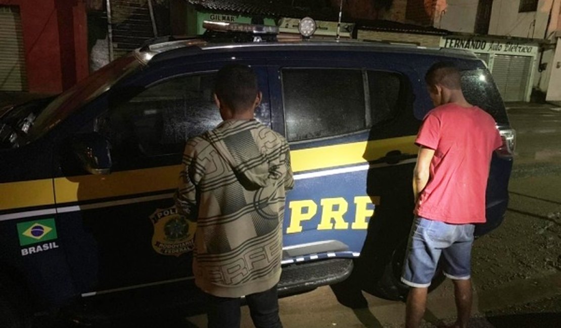 PRF prende suspeitos de receptação de veículos na BR-101, em Joaquim Gomes