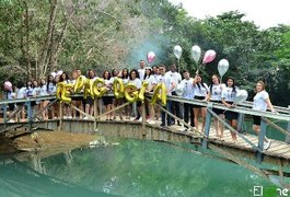 Vídeo: Ponte desaba durante fotos de formatura em Rondônia