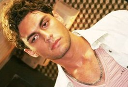 Julgamento da morte do modelo Eric Ferraz em Viçosa é suspenso