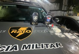 Ação conjunta da Companhia Raio e Força Tática do 12º BPM prende suspeito com arma artesanal e drogas no Village Campestre
