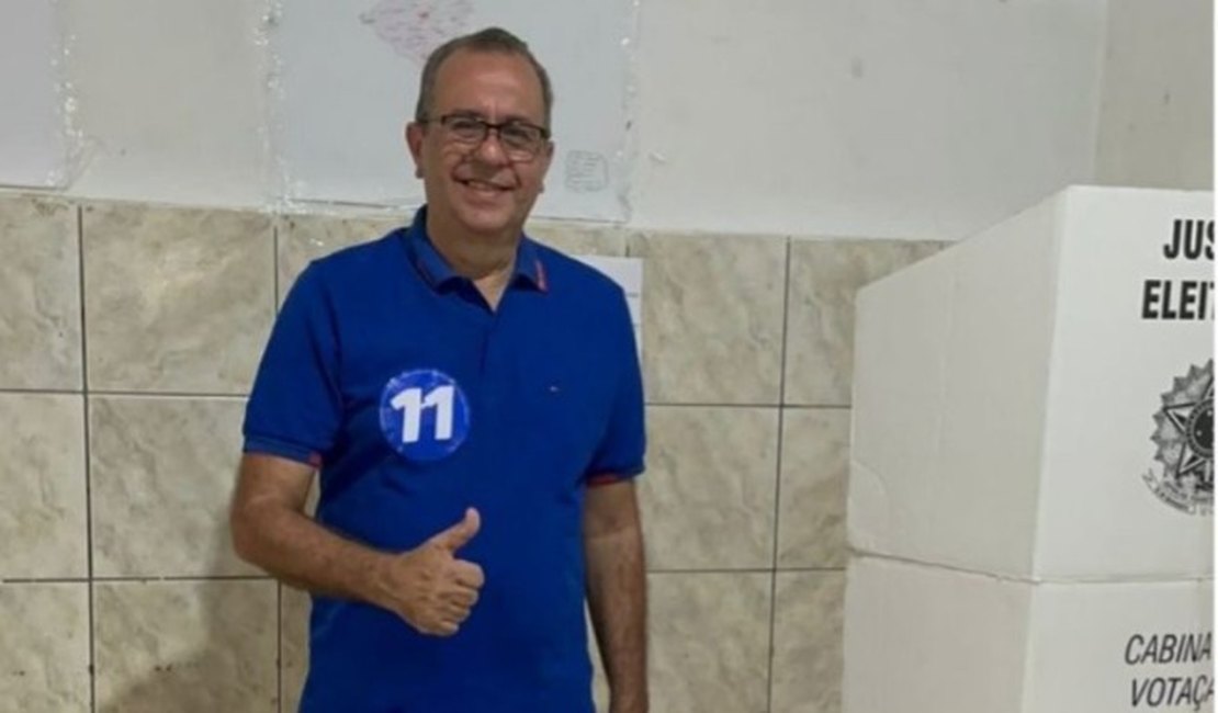 Teófilo Pereira é reeleito prefeito de Craíbas com mais de 61% dos votos