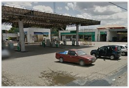 Polícia Militar apreende caixas acústicas em posto de combustível de Arapiraca