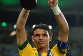 Mãe de Thiago Silva pensou em abortá-lo