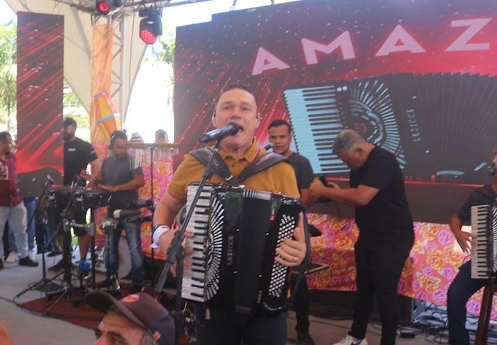 Cultura na Praça, com Amazan