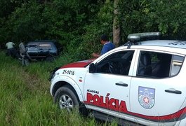 Três veículos roubados são recuperados por equipes da PM em Maceió