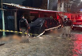 Jovens são assassinados com diversos disparos de arma de fogo em Maceió