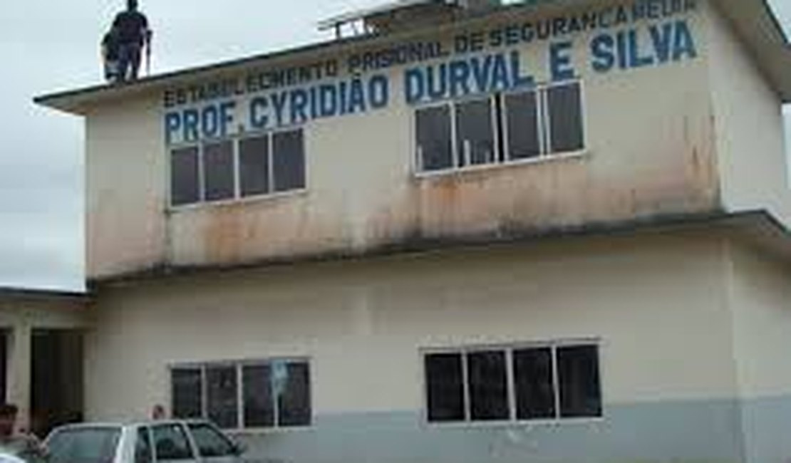 Jovem esconde drogas nas partes íntimas e tenta entrar em presídio de Maceió