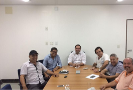 Diretoria alvinegra se reúne com vice-governador de Alagoas em busca de parcerias