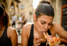 Conheça os sete alimentos que podem agravar a ansiedade